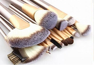 White Makeup Brush